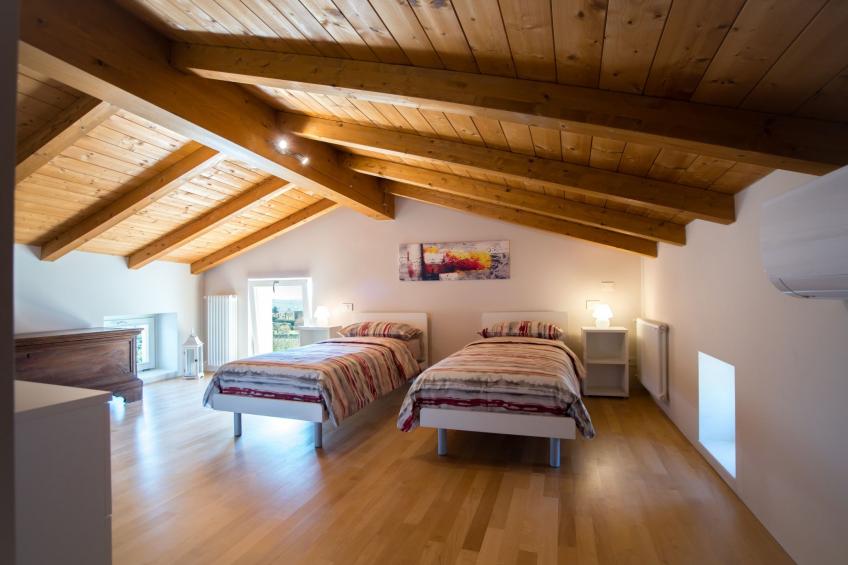 Anwesen mit Garten, Grill und Terrasse - foto 15