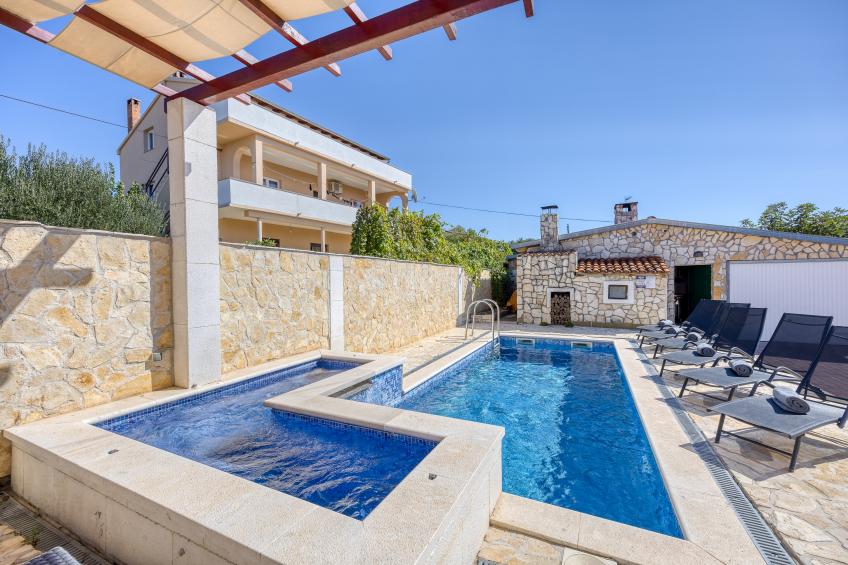 Coastal Paradise Villa with Pool - foto 2