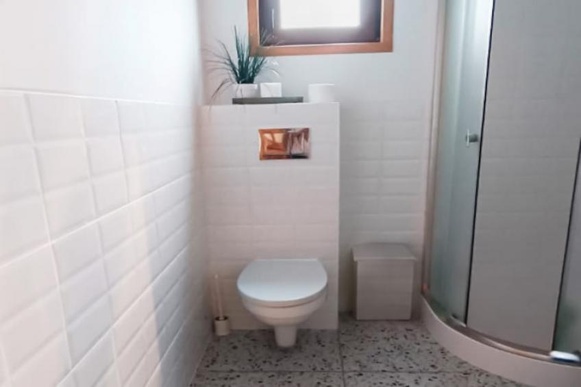 Domek wakacyjny z 2 sypialniami na piętrze w Kopalinie - foto 13