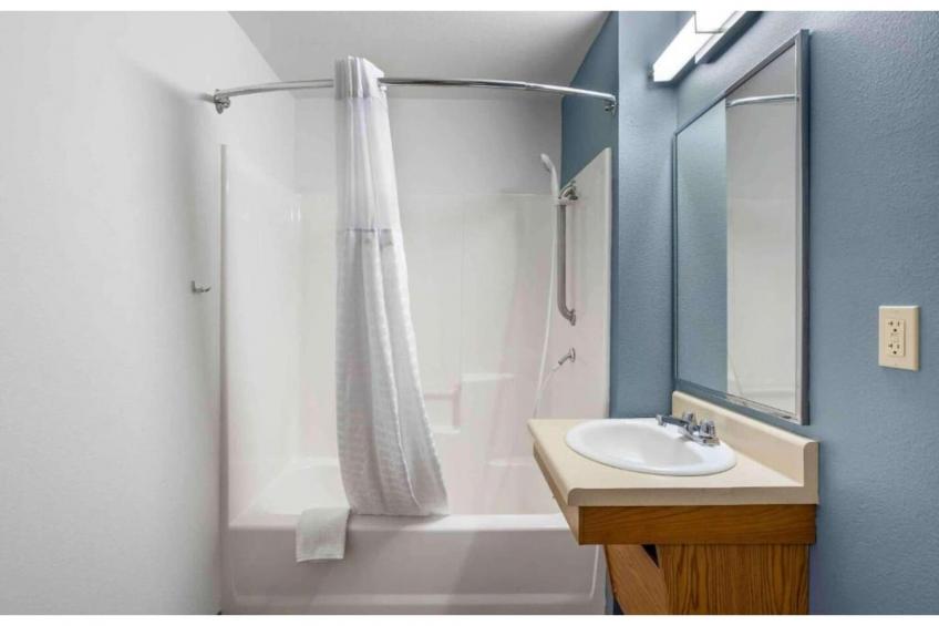 2 Full Beds | Non-Smoking, Kitchen - foto 8