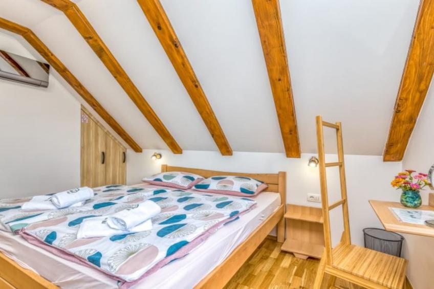 Four Bedroom Holiday House Mali Raj with Pool - foto 10