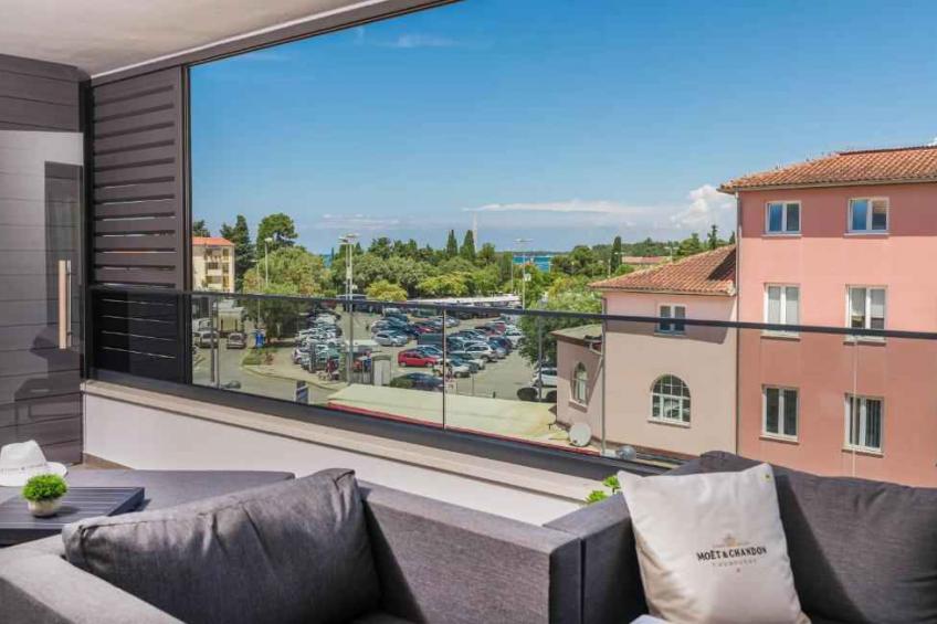 Ferienwohnung mit Balkon und Meerblick - BF-3TKYP