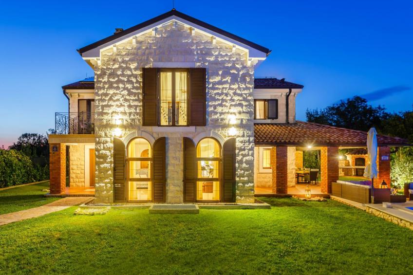 Villa Kamenica  im mediterranen Stil mit Innen- und Außenpool - foto 4