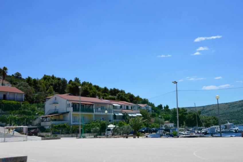 Schöne Wohnung in Poljica mit privatem Parkplatz - foto 49