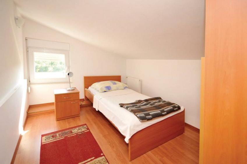 Chic and Stylish Kastel Novi Apartment with Pool - Five Bedroom Apartment With Pool - foto 4