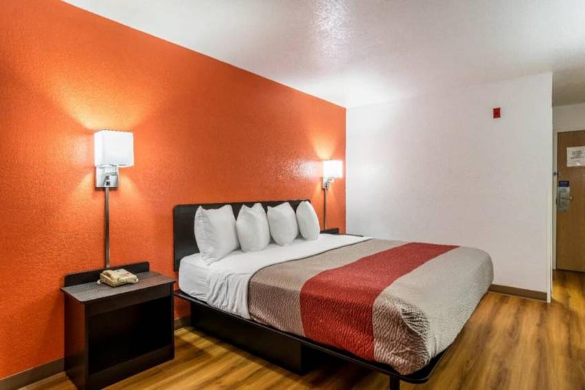 1 King Bed  Smoking - foto 14