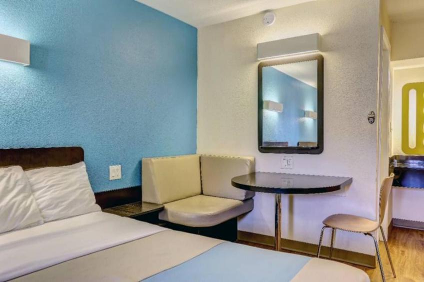 1 King Bed  Non-Smoking - foto 19