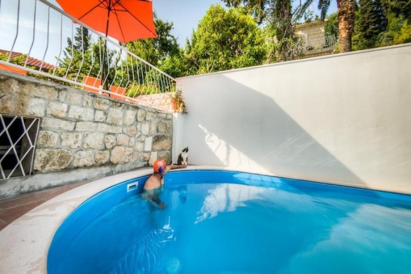 Guest House Villa Nina- Superior Triple Room with Balcony and Sea View (S2 - plava) - foto 14