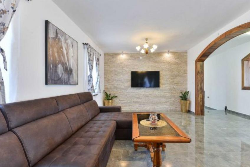 Villa Marinic with heated pool and entertainment r - foto 9