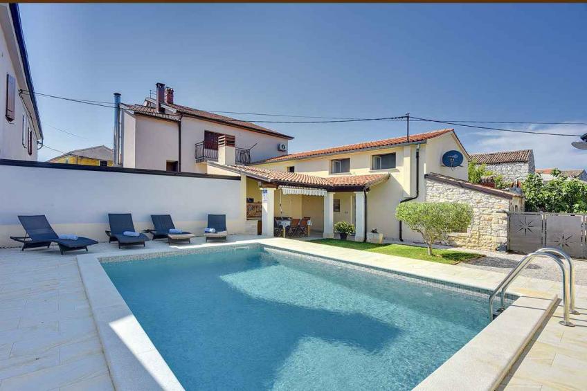 Holiday house with pool - BF-6DNH9 - foto 6