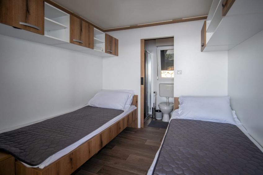 Seaside Deluxe Escape at Klenovica Camping - Two Bedroom Holiday Home with Terrace (owner 418) - foto 12