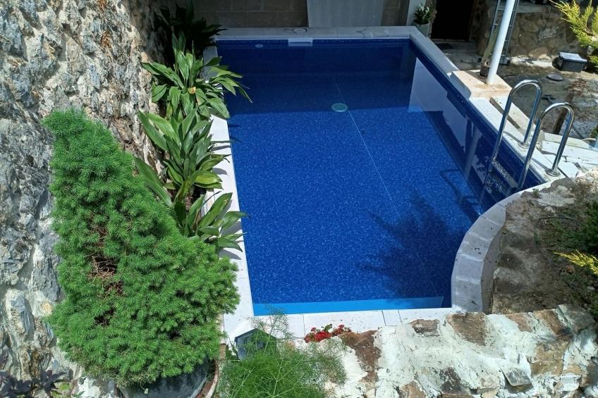 Haus für zwei Personen mit privatem Pool in den Bergen. - foto 21