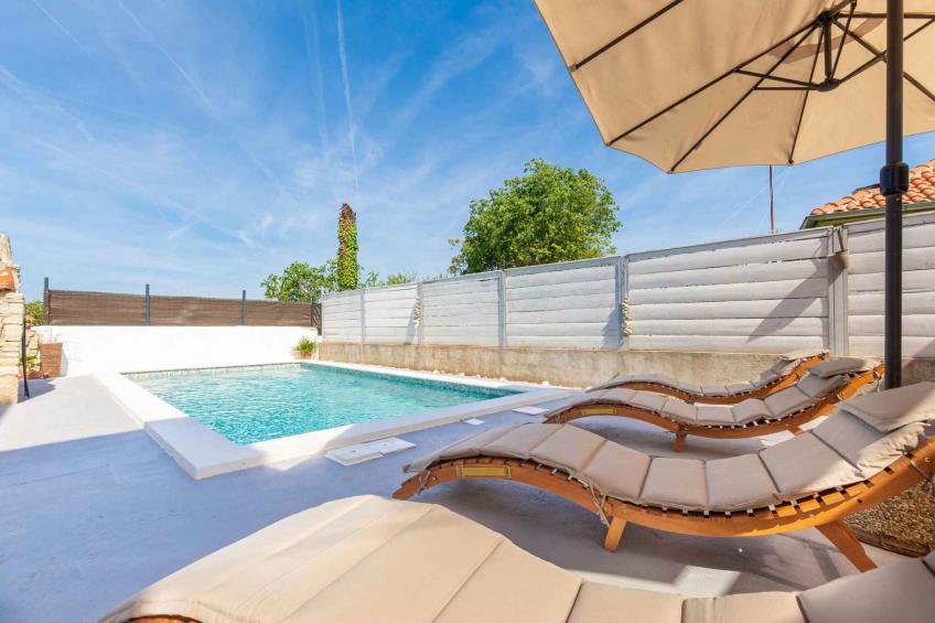 Vakantiewoning met airconditioning en zwembad - BF-C59XJ - foto 2