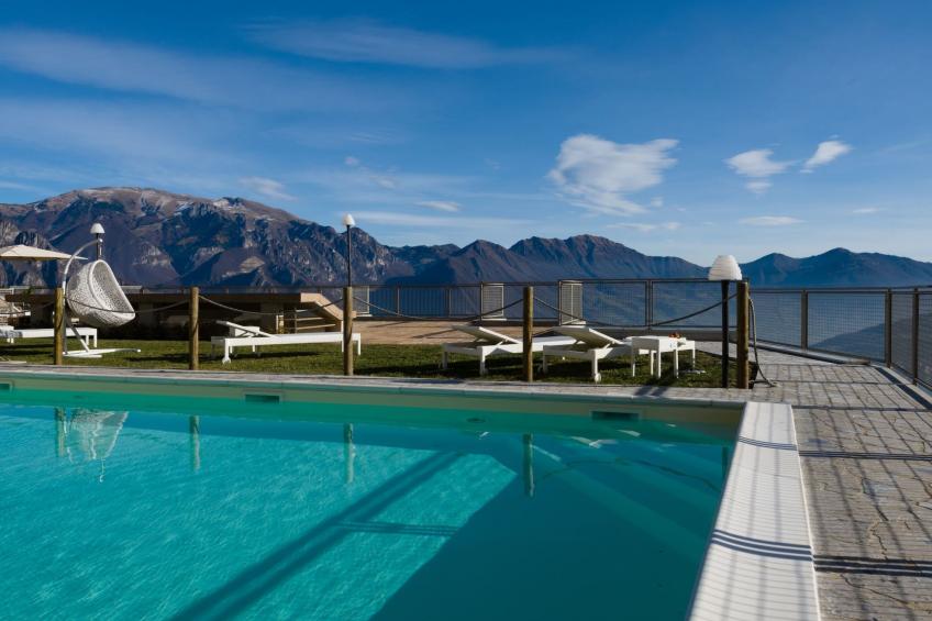 Lights on the Lake Zweizimmerwohnung mit Terrasse und Pool - foto 19