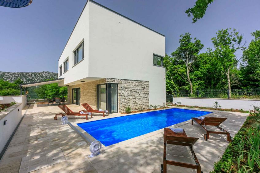 Ferienhaus mit Pool und Klimaanlage - BF-RX2HK
