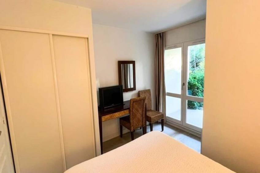 Résidence Appartement 6 Personnes Avec Piscine, Tennis Et Parking Gratuit 25 - foto 12