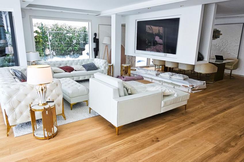 Luxurious large Home, Pool , Garden , Koi Pond - foto 29