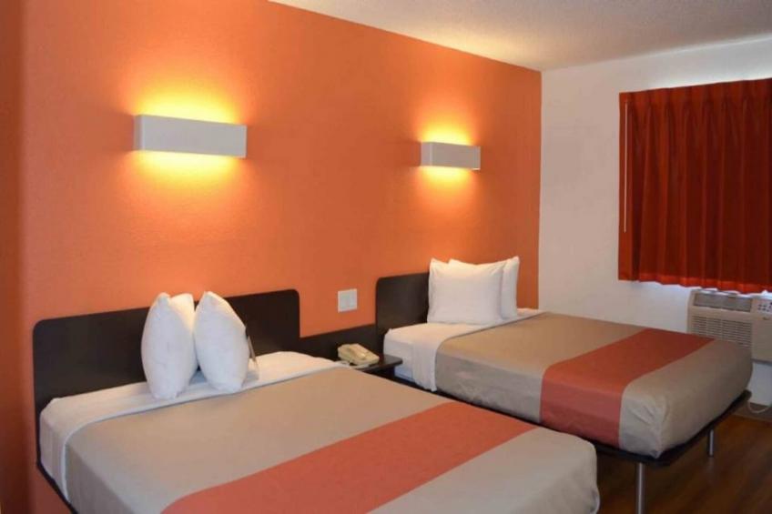 2 Queen Beds  Non-Smoking Micfridge - foto 2