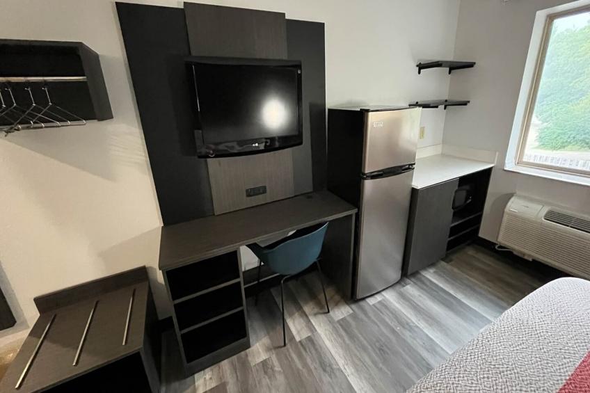 2 Full Beds  Non-Smoking Micfridge - foto 7