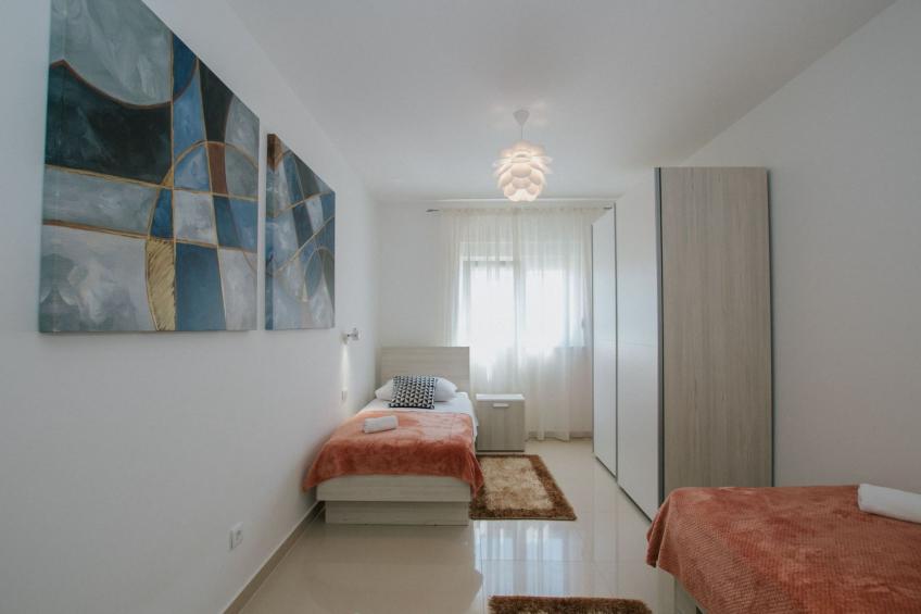 Scenic Sea View Apartment Trogir - Two Bedroom Apartment with Balcony and Sea View - foto 10
