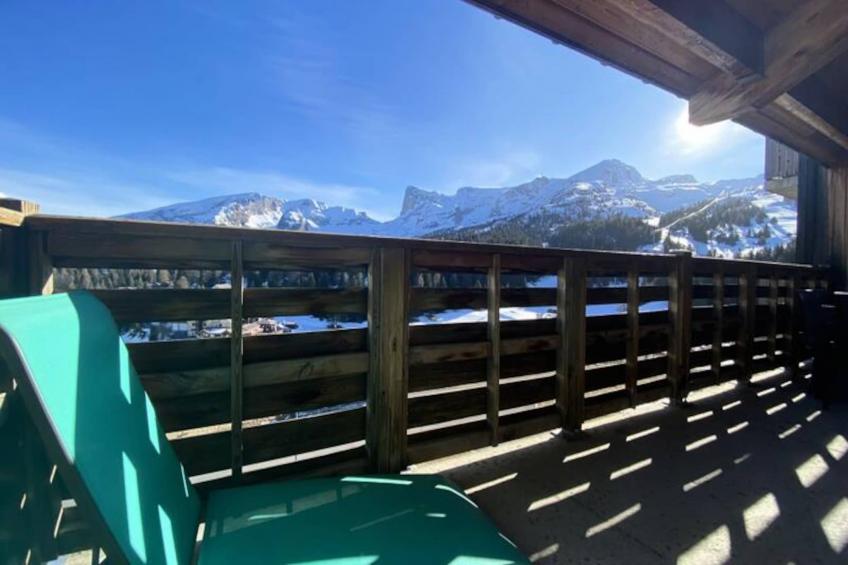 Appartement Avec Balcon Offrant Une Superbe Vue