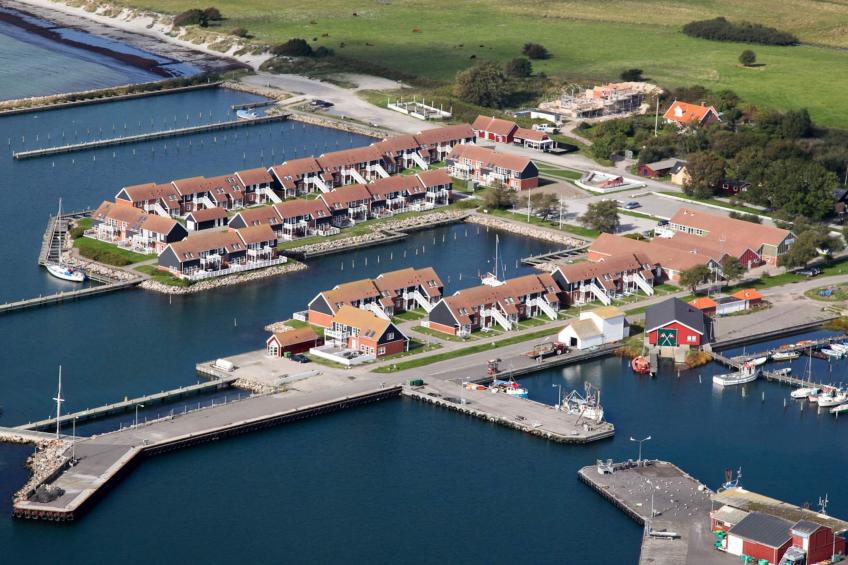 3 room,m/Harbour View,2 levels