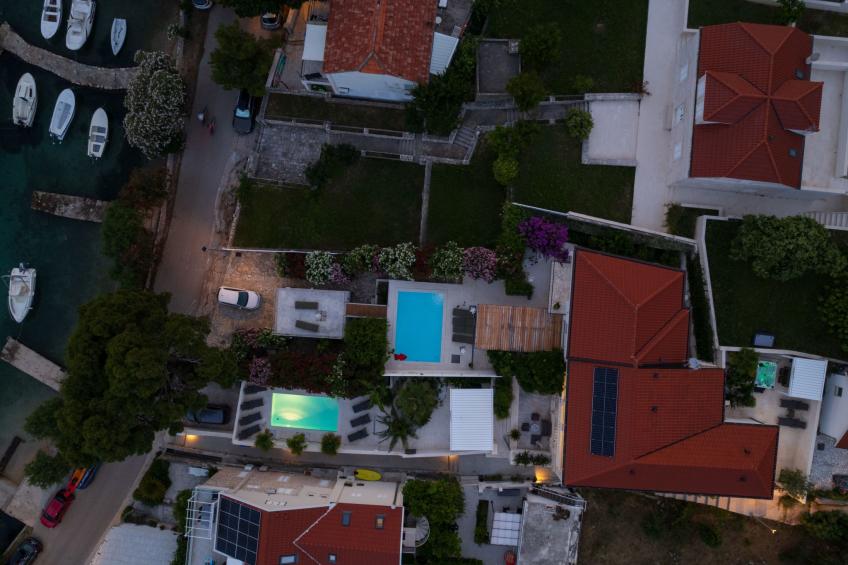 Suartini Viganj mit einem Pool - foto 8