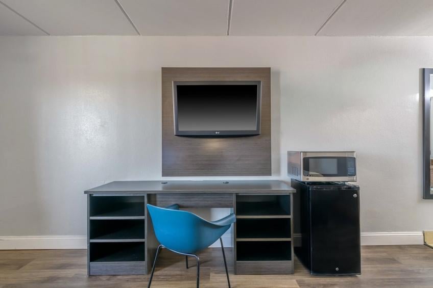 2 Queen Beds  Non-Smoking Kitchen - foto 15