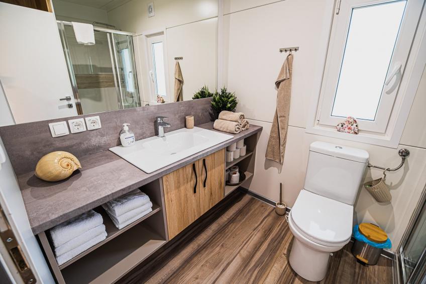 Lake Serenity Premium Mobile Homes with Thermal Riviera Tickets - Three Bedroom Mobile Home 15\/024 - foto 23