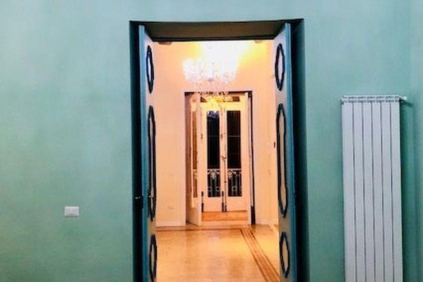 Große Duomo-Wohnung im historischen Zentrum - foto 3