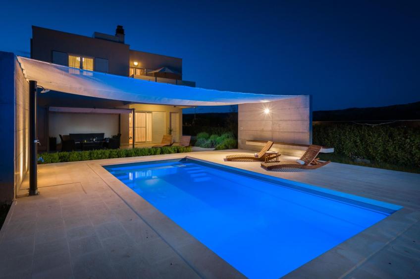 in Dugopolje mit Beheiztem Pool - foto 32