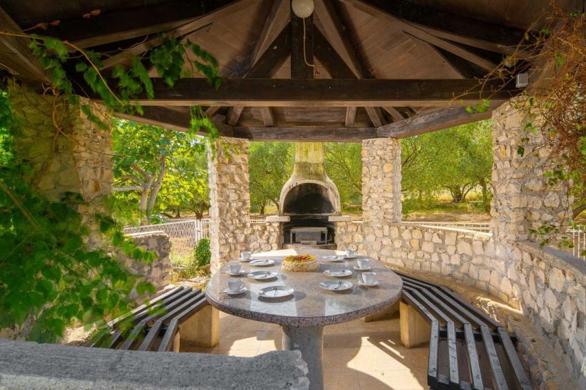 Charming Villa Rea, 8+2 with heated pool - foto 57