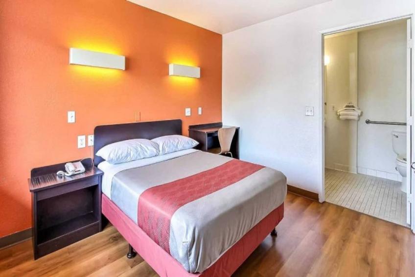 1 Queen Bed - foto 6