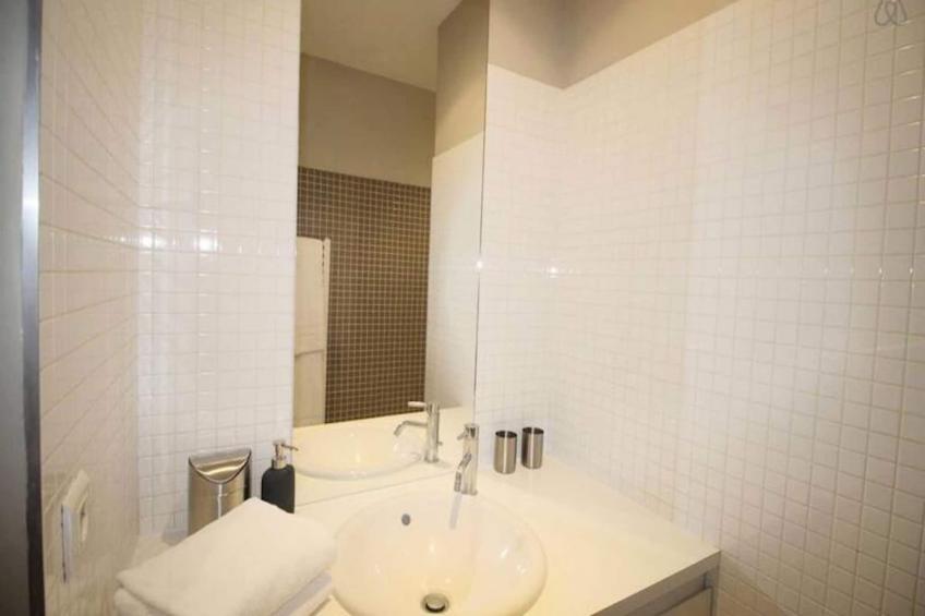 Splendide T3 De Standing, Face Au Jardin Public Pour 4 Personnes Et Entière - foto 19