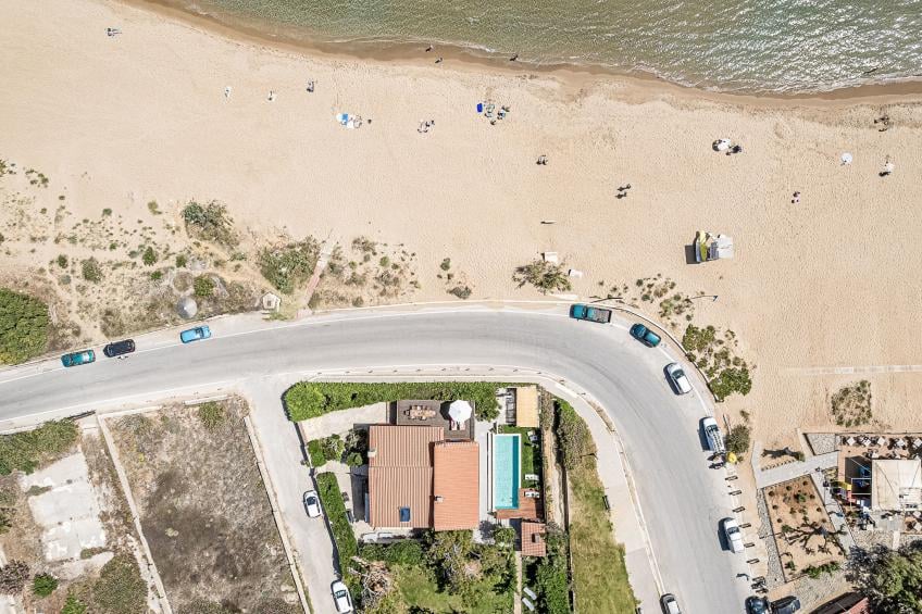 am Strand mit Pool für eine oder zwei Familien