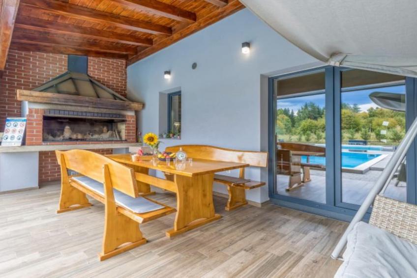 Four Bedroom Holiday House Mali Raj with Pool - foto 20