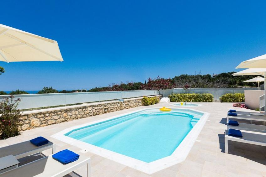 Deluxe Villa Ianthos - Whirlpool im Freien, Kinderpool - foto 2