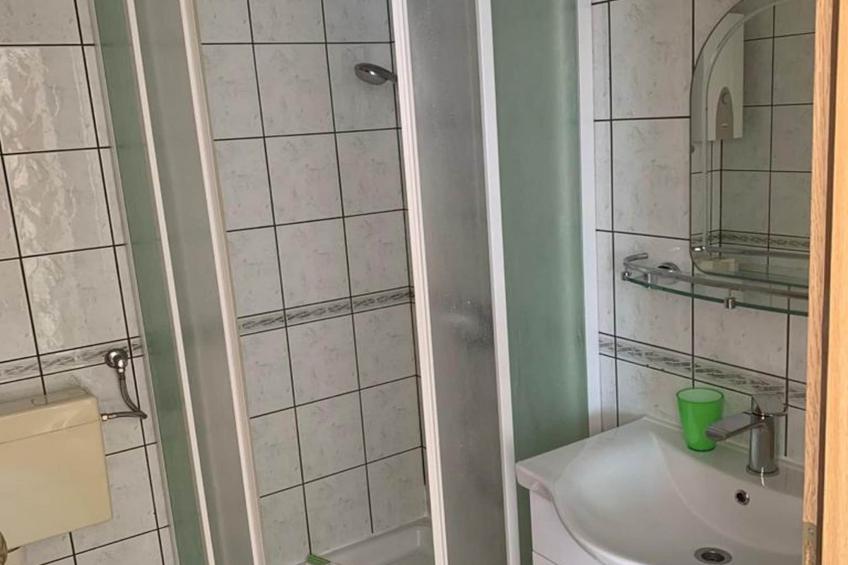 Mastrinka Bright Apartment with Free Parking and Modern Amenities - Two Bedroom Apartment - foto 5