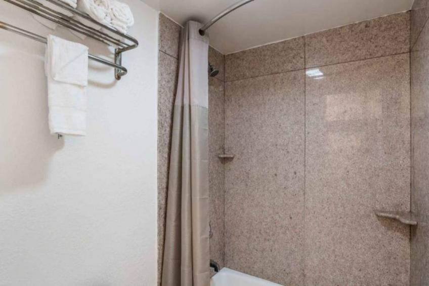 2 Full Beds  Non-Smoking Micfridge - foto 4