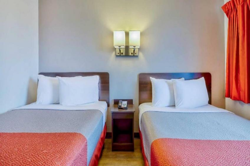 2 FULL Beds  Non-Smoking - foto 11