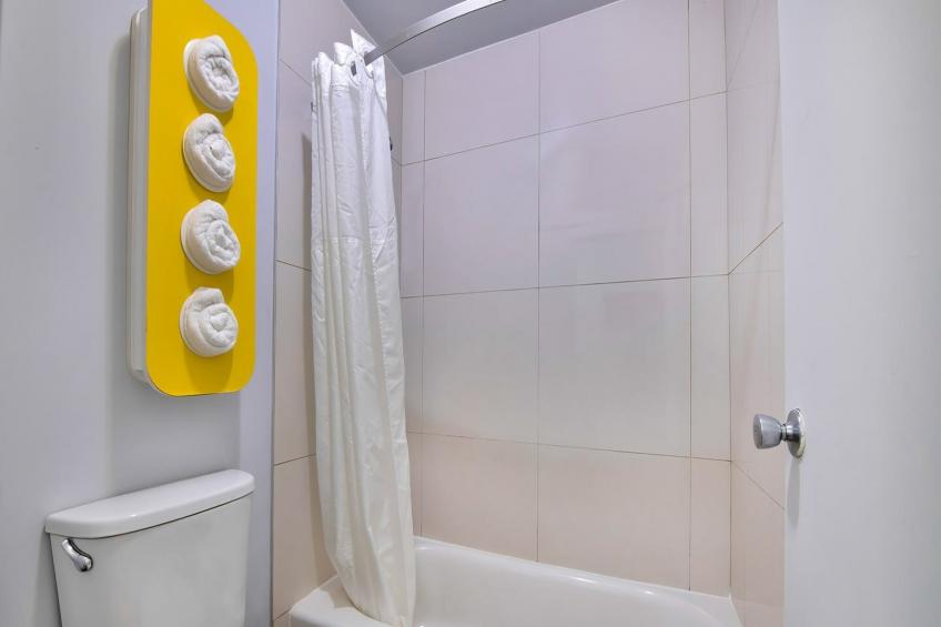 2 Full Beds  Mobility Accessible Tub Nsmk - foto 22