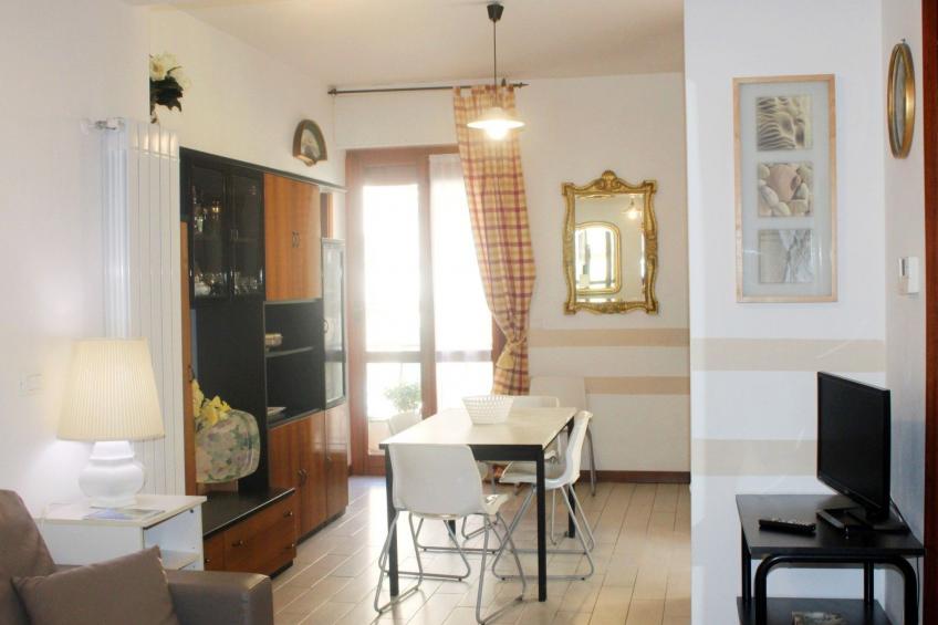 Sehr zentral mit Parkmöglichkeit