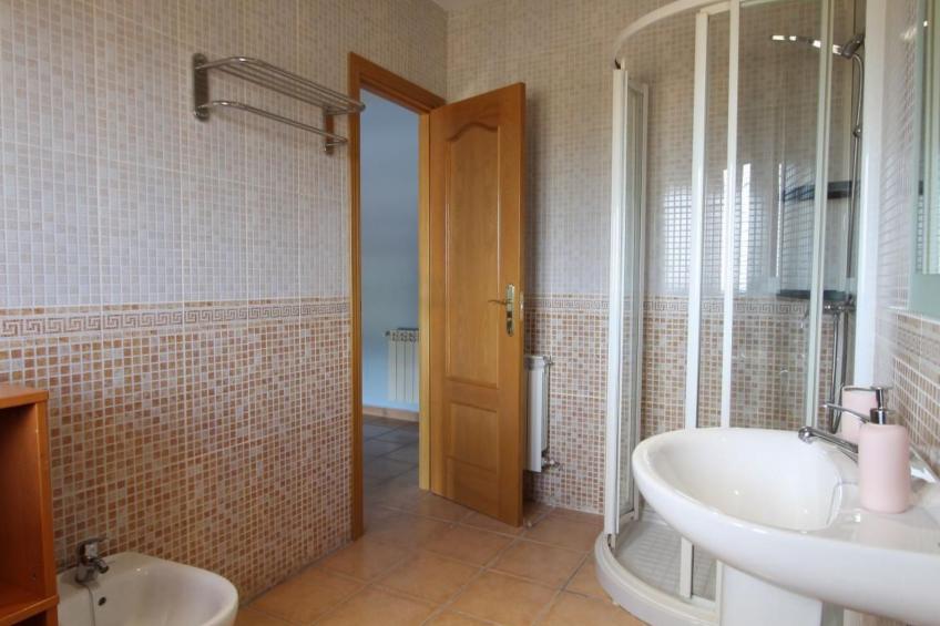 in Seseña mit großem Garten - foto 39