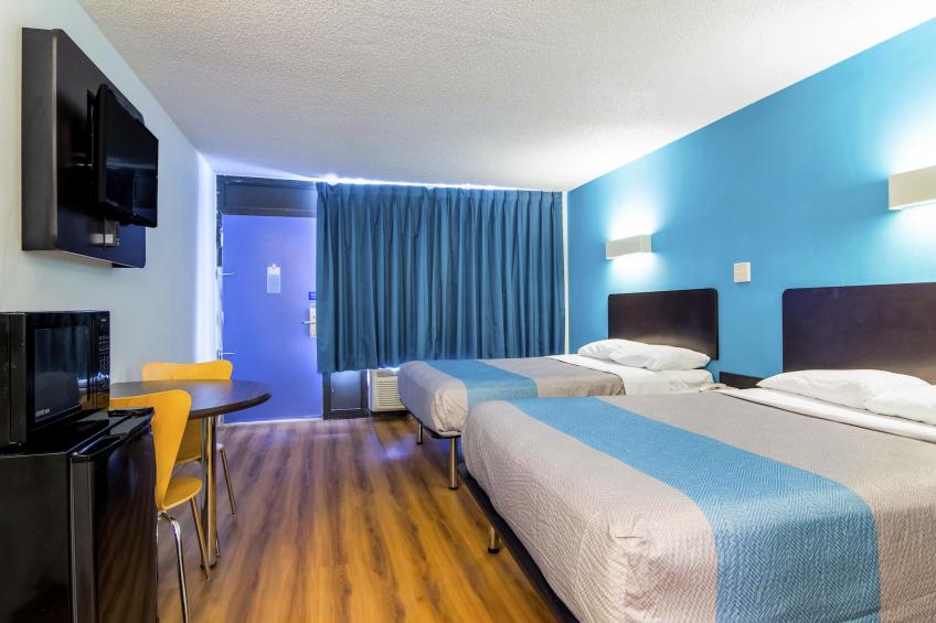 2 Queen Beds  Non-Smoking Micfridge - foto 22