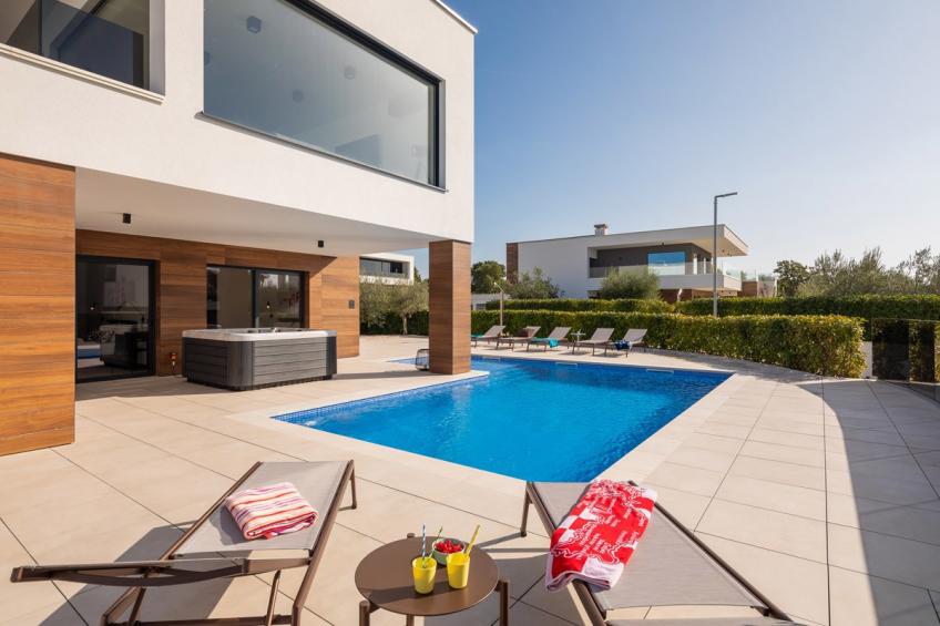 Villa mit Swimmingpool, Whirlpool und Sauna - BF-96KHV - foto 12