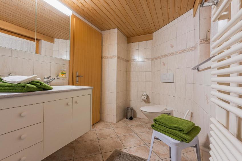 Berg Herz Grimmialp (Schwenden) Appartement/Fewo, Dusche oder Bad, WC - foto 13
