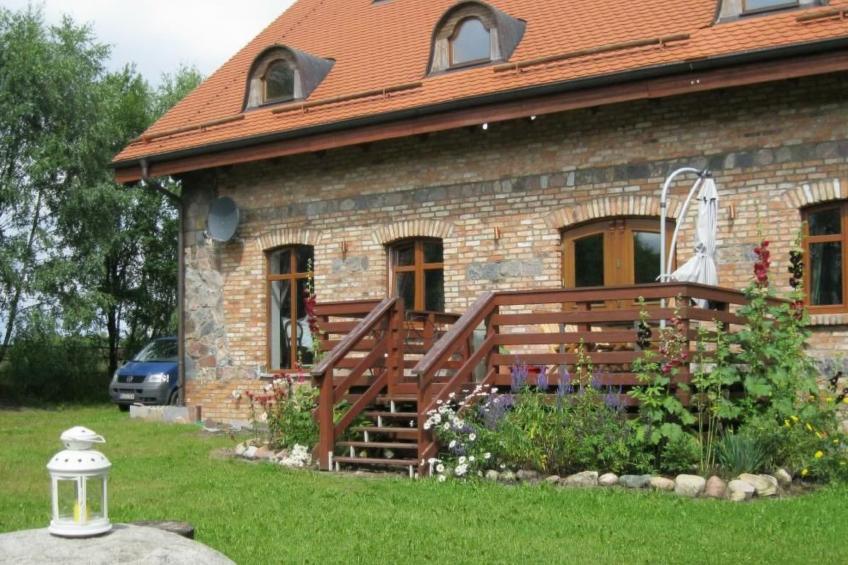 in Szopa mit Garten und Terrasse