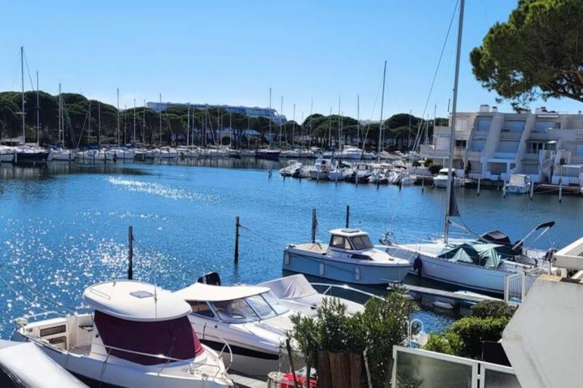 Résidence Marina Lairan Vue Sur L'eau Et Les Bateaux De Port Camargue 2 étoiles F - foto 15