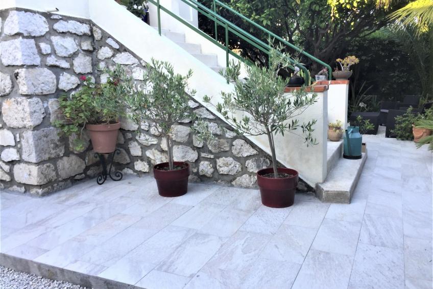 Wohnung "Les roses" auf einem eingemauerten Grundstück - foto 11