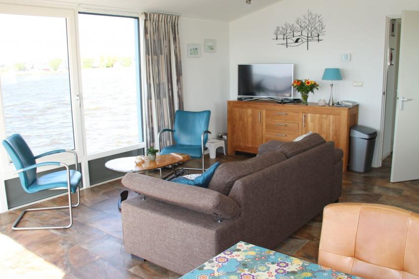 Boot "De Frijheit" mit Blick auf das Wasser - foto 4